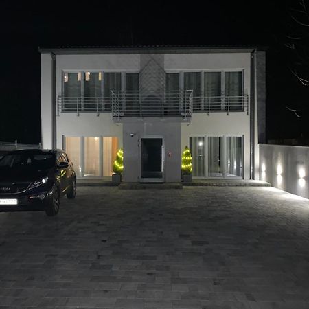 Apartamenty Miechów Exteriör bild