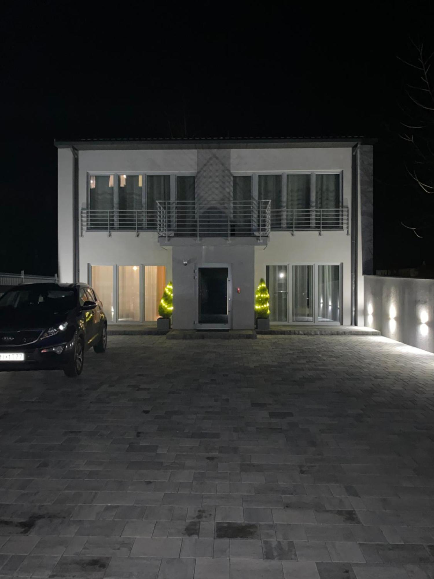 Apartamenty Miechów Exteriör bild
